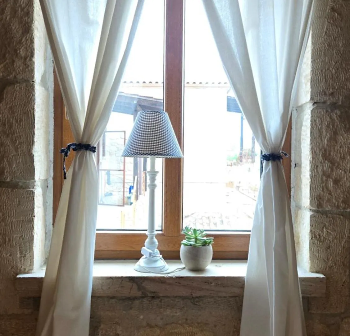 To Petrino, Stylish Stone House, Elani Apartment Siviri Greece